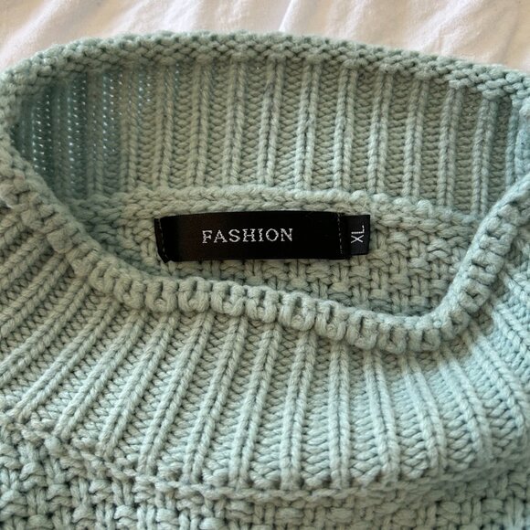 Seafoam green popcorn sweater - Picture 2 of 3